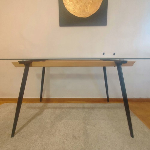 Glass dining table for 4-6 people like new with wood and metal support