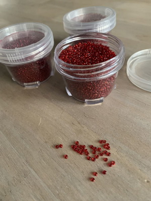 Necklace beads in 3 containers like new