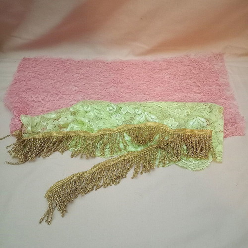 Lace and tress pieces like new, set of 3