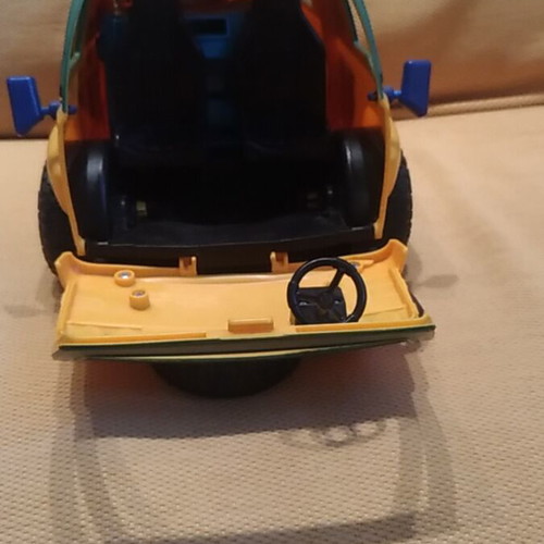Tmnt pizza truck like new with batteries
