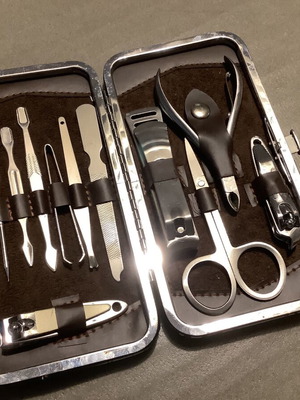Men's professional nail and face care set like new