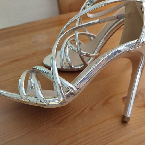 NAK Shoes Silver Metallic Sandals (Size 37)