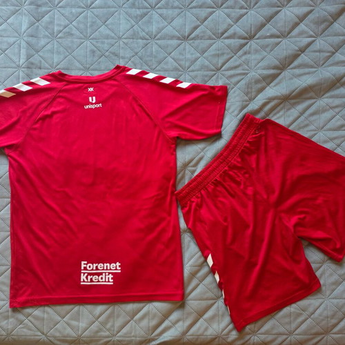DBU Fodboldskole Football Set used, size 176 by Hummel