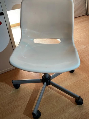 Office chair used in good condition
