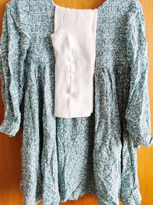 Floral dress Marks & Spencer like new, 3-4 years, white and turquoise
