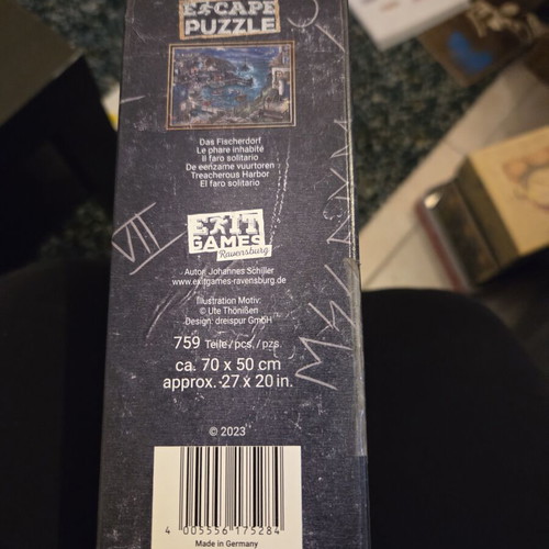 Escape Puzzle Ravensburger 759 pieces used