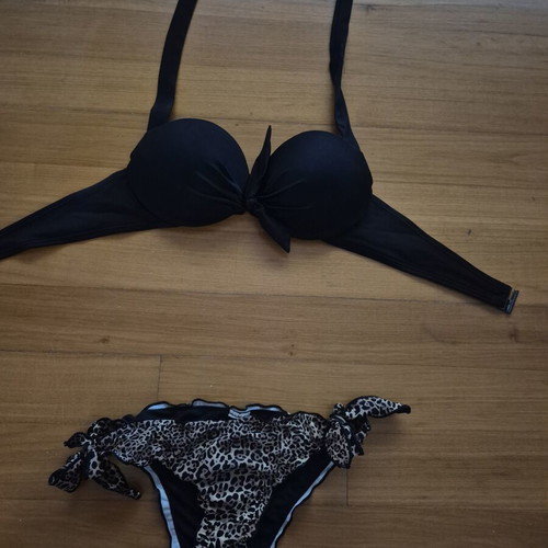 Bikini set used, size S, black with leopard print
