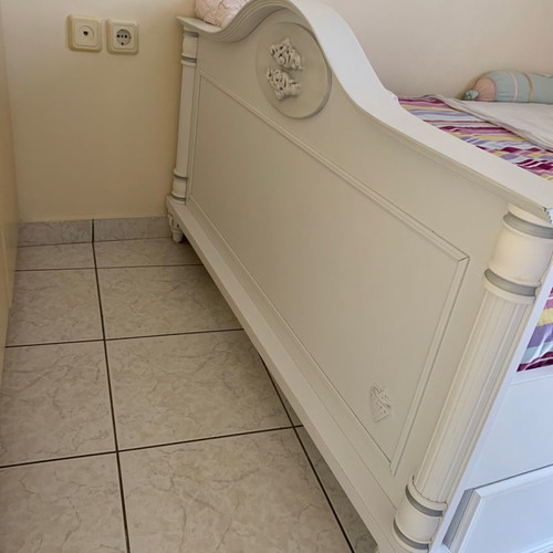 Romantic half-double teen bed like new with mattress and guardrail