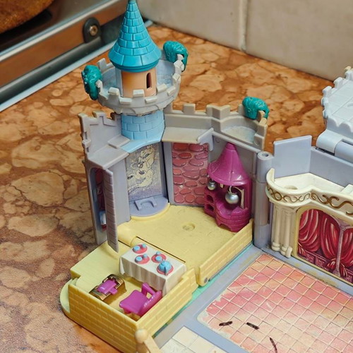 Disney Cinderella Star Castle Bluebird 1995 like new vintage castle