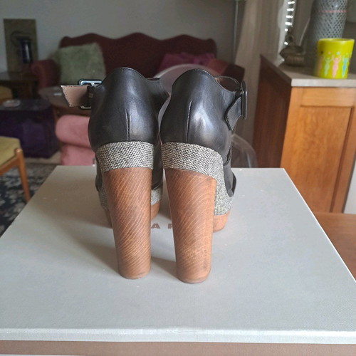 Marni high-heeled leather shoes used with wooden heels