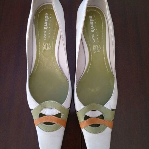 Adam's Shoes white pumps like new, genuine leather, size 37