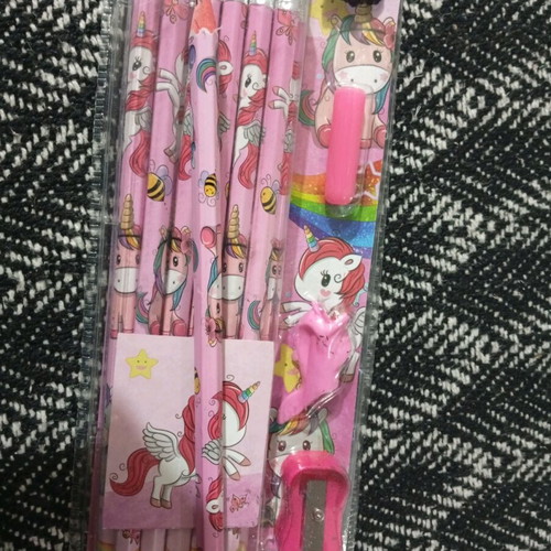 Pencils new, pack of 33 with sharpener and grip