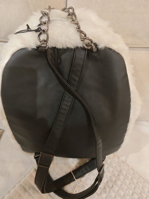 Faux bag pack white backpack new, furry 50x35 cm