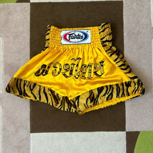 Muay Thai shorts Fairtex like new, size S, colorful yellow