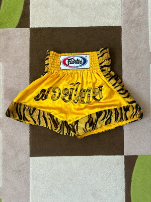 Muay Thai shorts Fairtex like new, size S, colorful yellow