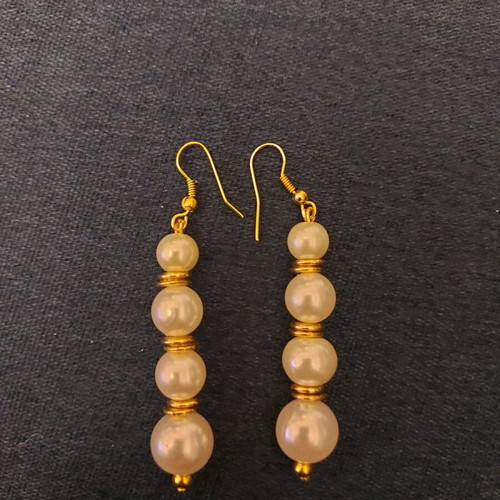 Earrings with pearls new, white