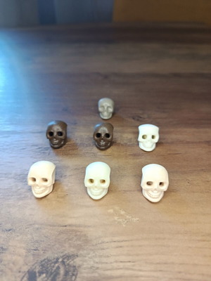 Playmobil skulls like new, gray and assorted