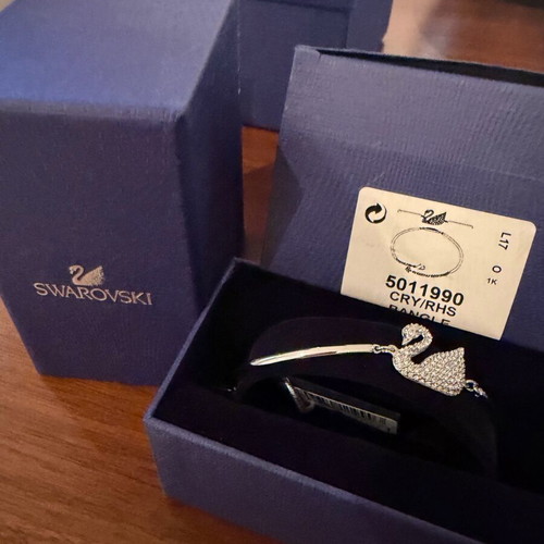 Swarovski Crystal Swan Bangle New, Rhodium Plated, Adjustable Chain