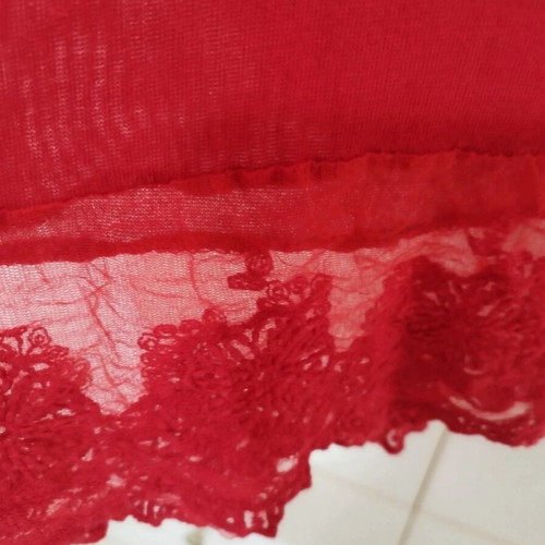 Polka dot sleeveless blouse with lace, red and white
