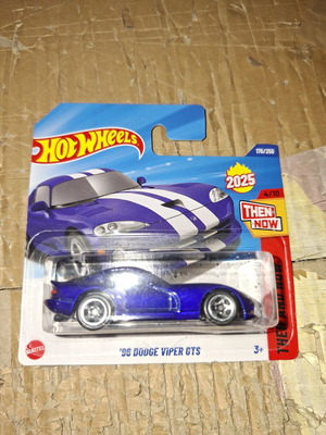 Hot Wheels '96 Dodge Viper GTS new