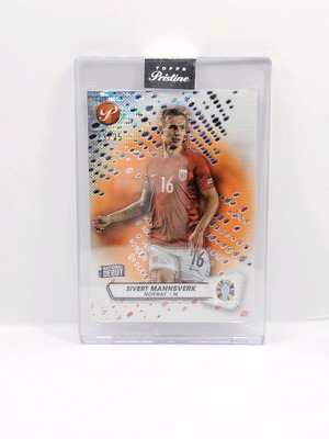 Topps Pristine Soccer Card Sivert Mannsverk like new