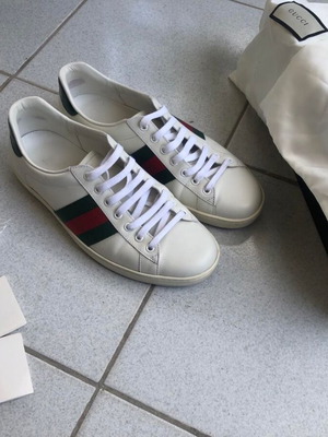 Gucci men's sneakers like new, white with multicolor details