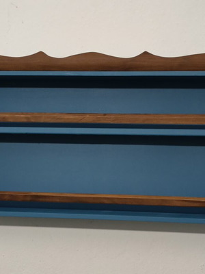 Vintage ξύλινη επιτοίχια πιάτοθήκη σε μπλε, 83 x 45 x 14 εκ.