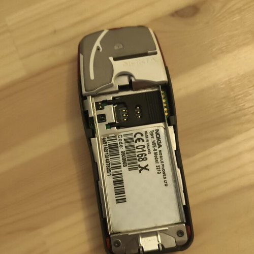 Nokia 3210 phone for repair