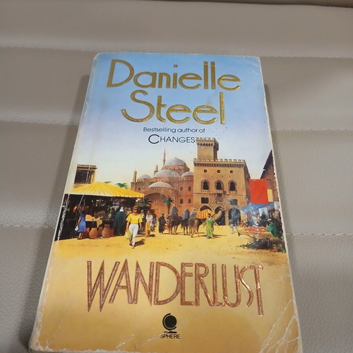 Wanderlust by Danielle Steel like new, English edition