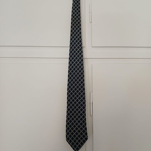 Glou silk tie like new, handmade, blue and beige checkered