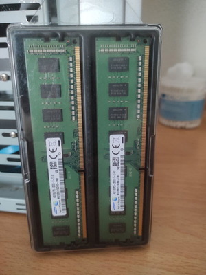 Samsung DDR3 RAM 8GB (2x4GB) 1600MHz like new