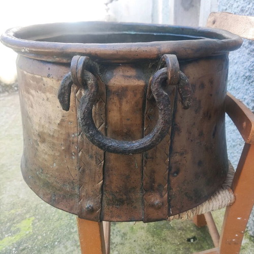 Copper antique forged cauldron like new