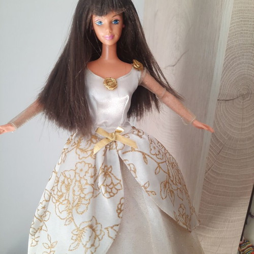 Mattel Club Wedd Special Edition 1997 Barbie doll with Mackie mold