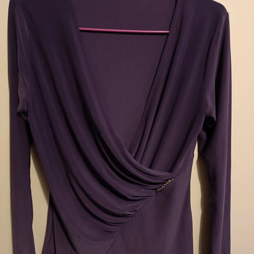 Women's purple wrap blouse like new with small jewel, size S