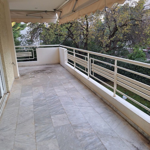 Διαμέρισμα διαμπερές 1ου ορόφου στη Βάρκιζα με 1 υπνοδωμάτιο και αποθήκη