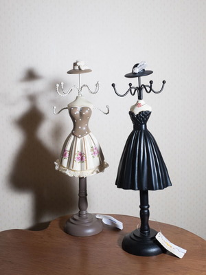 Clayre & Eef Display Mannequin jewelry stands new, set of two
