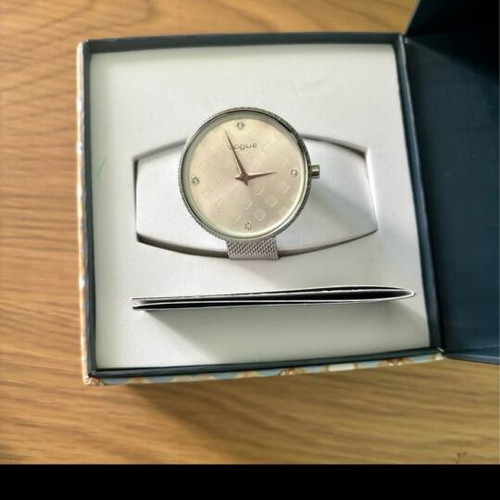 Vogue women's watch silver mesh bracelet like new