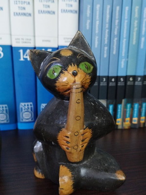Wooden cats like new 15cm