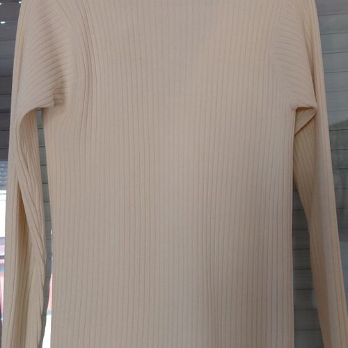 Women's beige cardigan with zipper and pockets