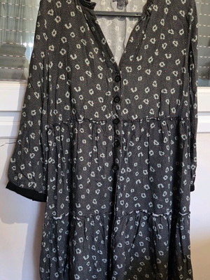 Attrattivo dress S olive like new