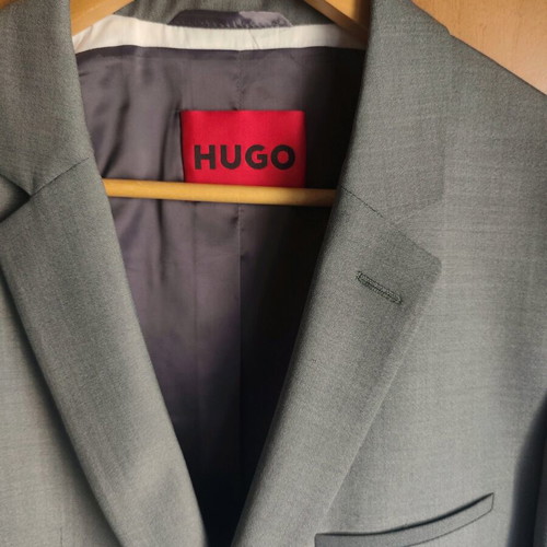 Hugo Boss men's suit like new, Extra Slim Fit, gray