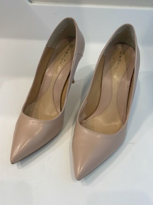 Beatris beige pumps used, size 39, with internal wear