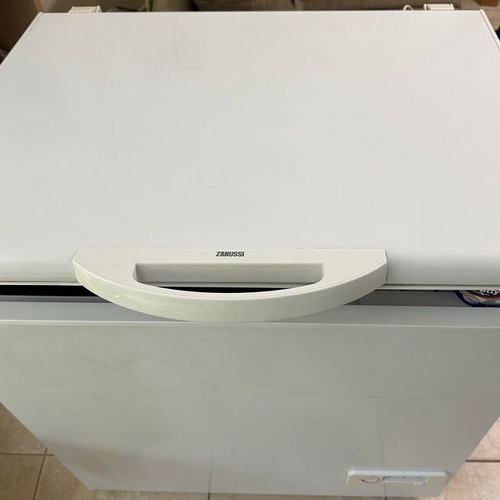 Zanussi ZFC623WAP Chest Freezer like new 213 liters