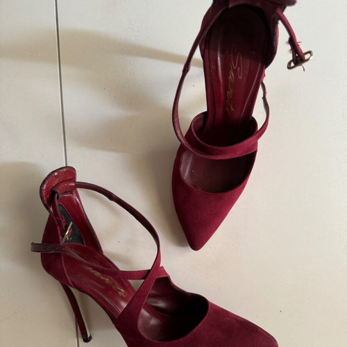 Sante Bordeaux shoes used with crisscross straps, size 39
