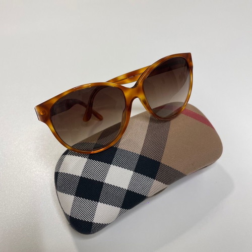 Burberry tortoise sunglasses new