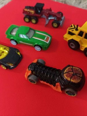 Metal toy cars almost new, set of 5