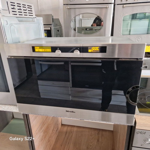 Miele DG2661 Built-in Steam Oven like new