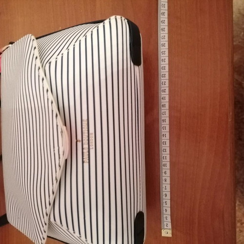 Pauls Boutique striped white and blue crossbody bag like new