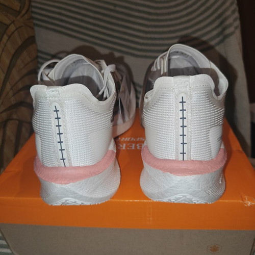 Lumberjack Nanda WMN 4FX athletic shoes new, size 40, white with gradient sole