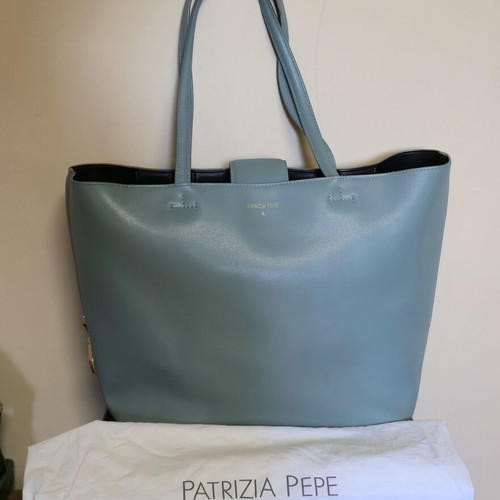 Patrizia Pepe shoulder bag used, turquoise leather, one main compartment